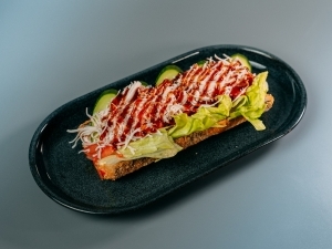 Хот-дог с крабом