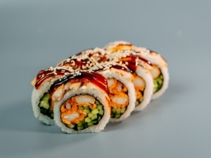 Ролл Хрустящий окунь с угрем